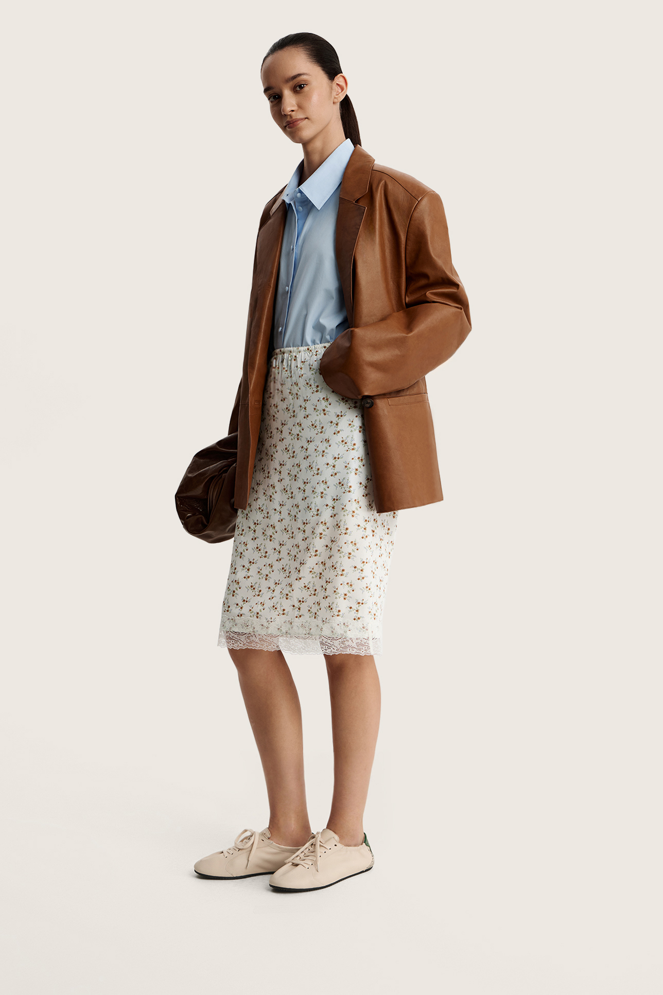 

Юбка с цветочным принтом и кружевом молочного цвета, M