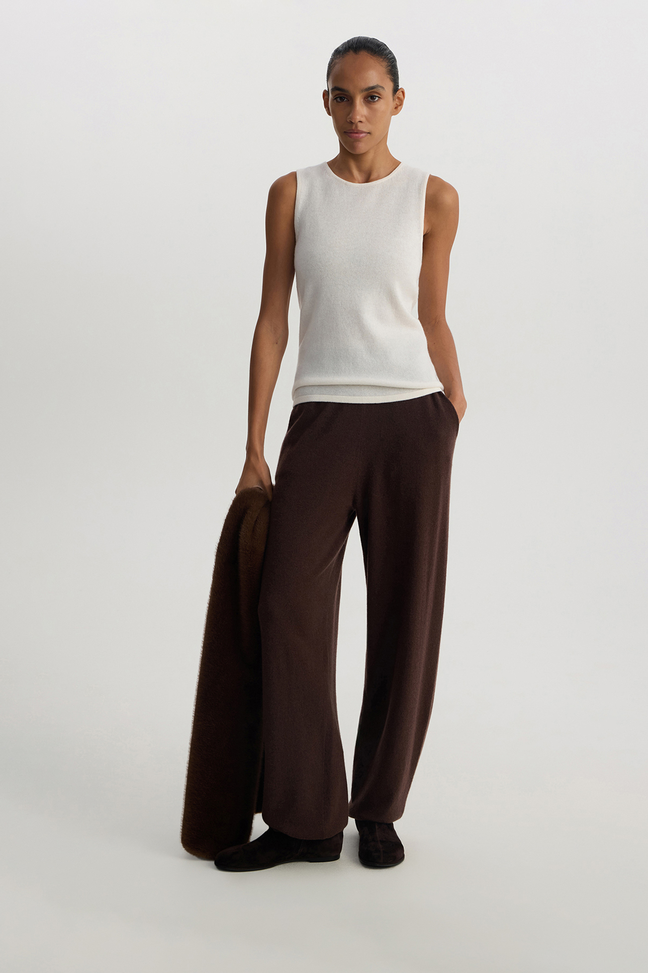 

Майка из шерсти с добавлением кашемира молочного цвета, S