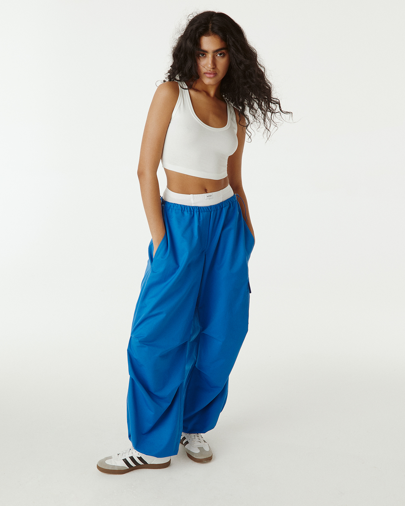 

Кроп-топ молочного цвета, S