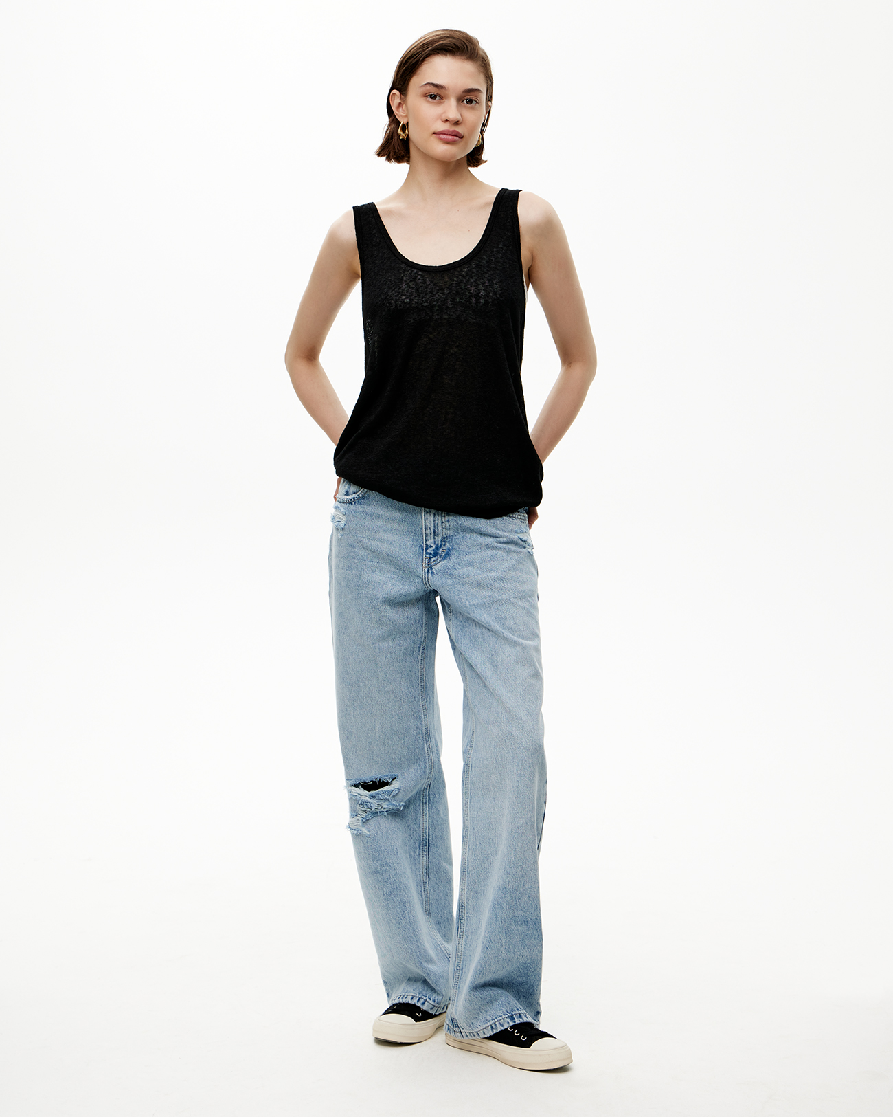 

Майка оверсайз из фактурного трикотажа черного цвета, S