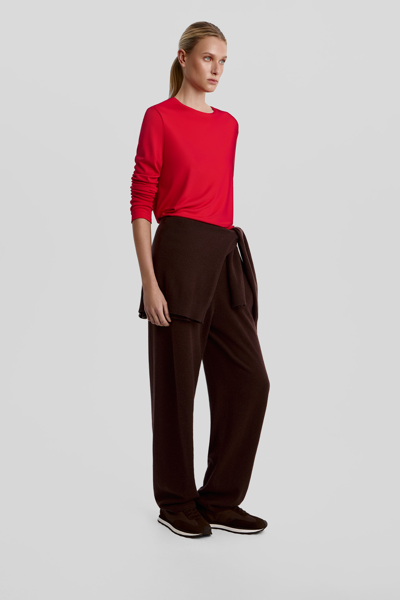 

Лонгслив свободного силуэта алого цвета, S