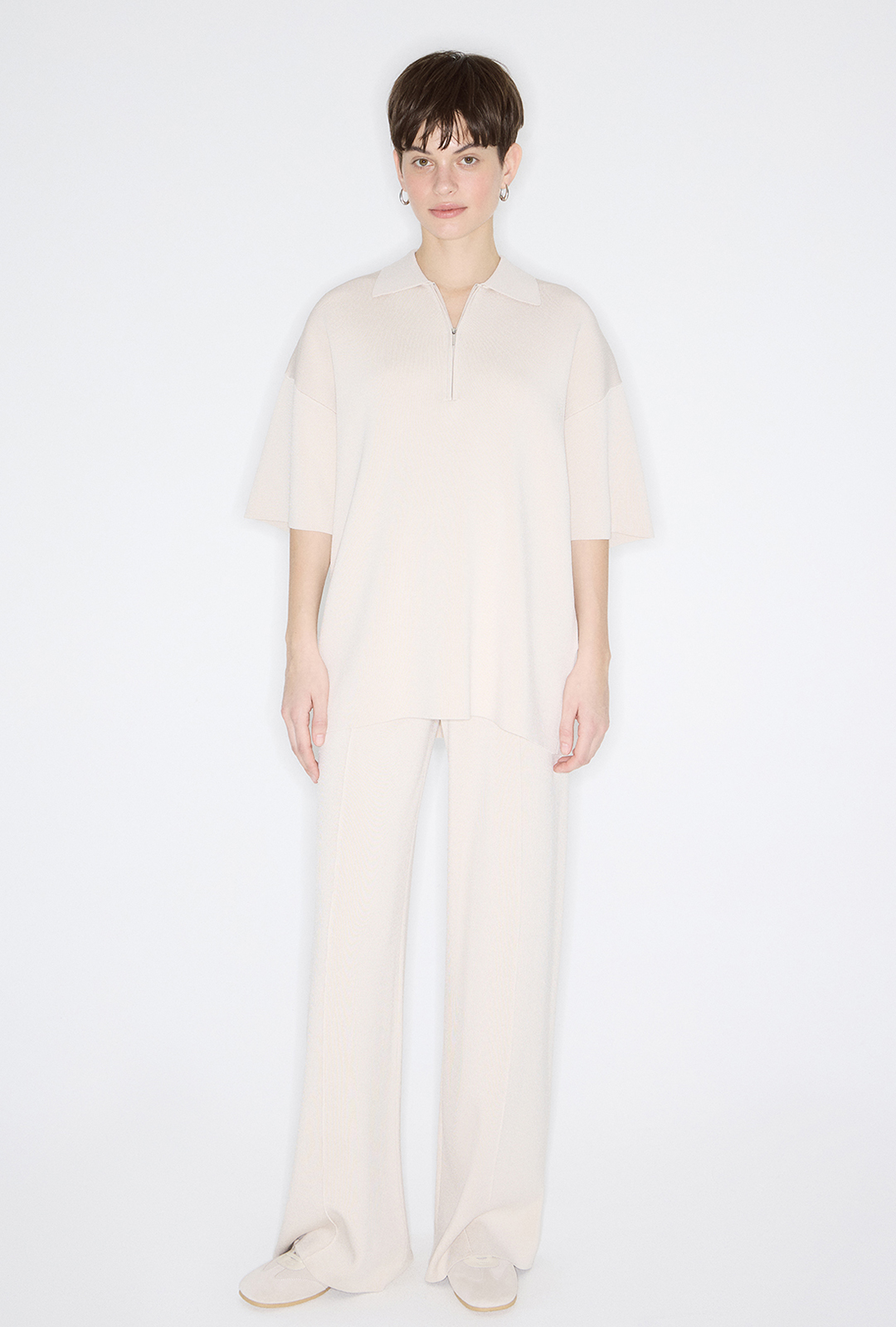 

Брюки прямые цвета слоновая кость, M