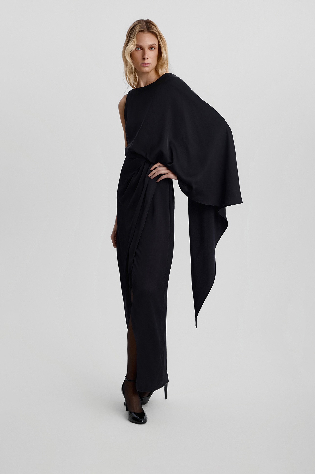 

Платье макси с рукавом черного цвета, XS