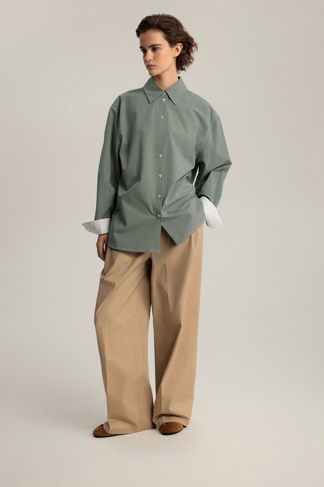 

Рубашка в клетку с контрастным воротником, M