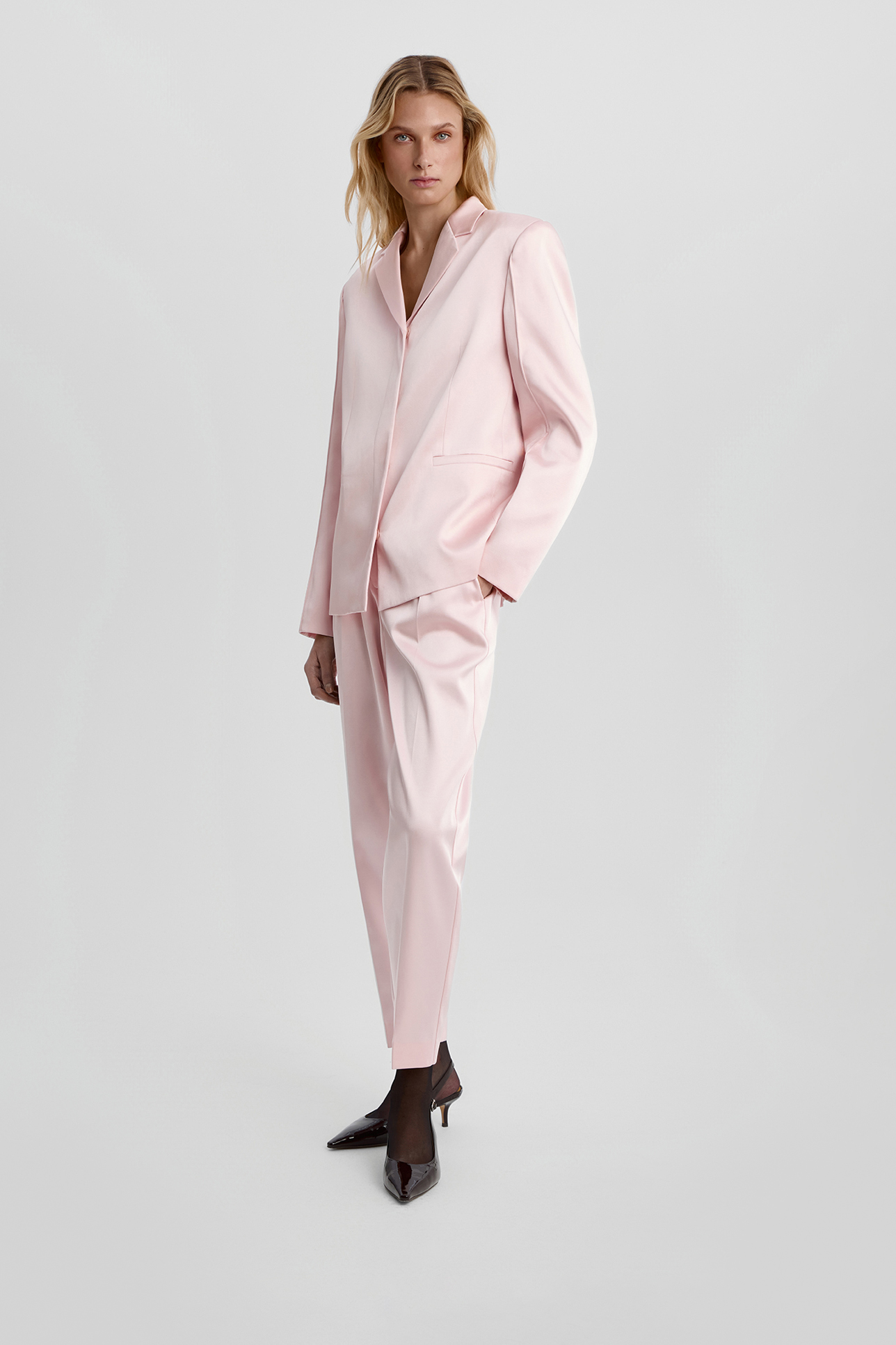 

Брюки зауженные розового цвета, XS