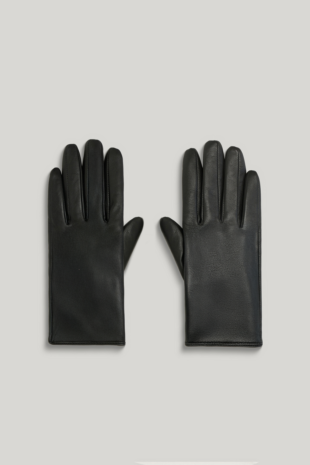 

Кожаные перчатки черного цвета, 6,5