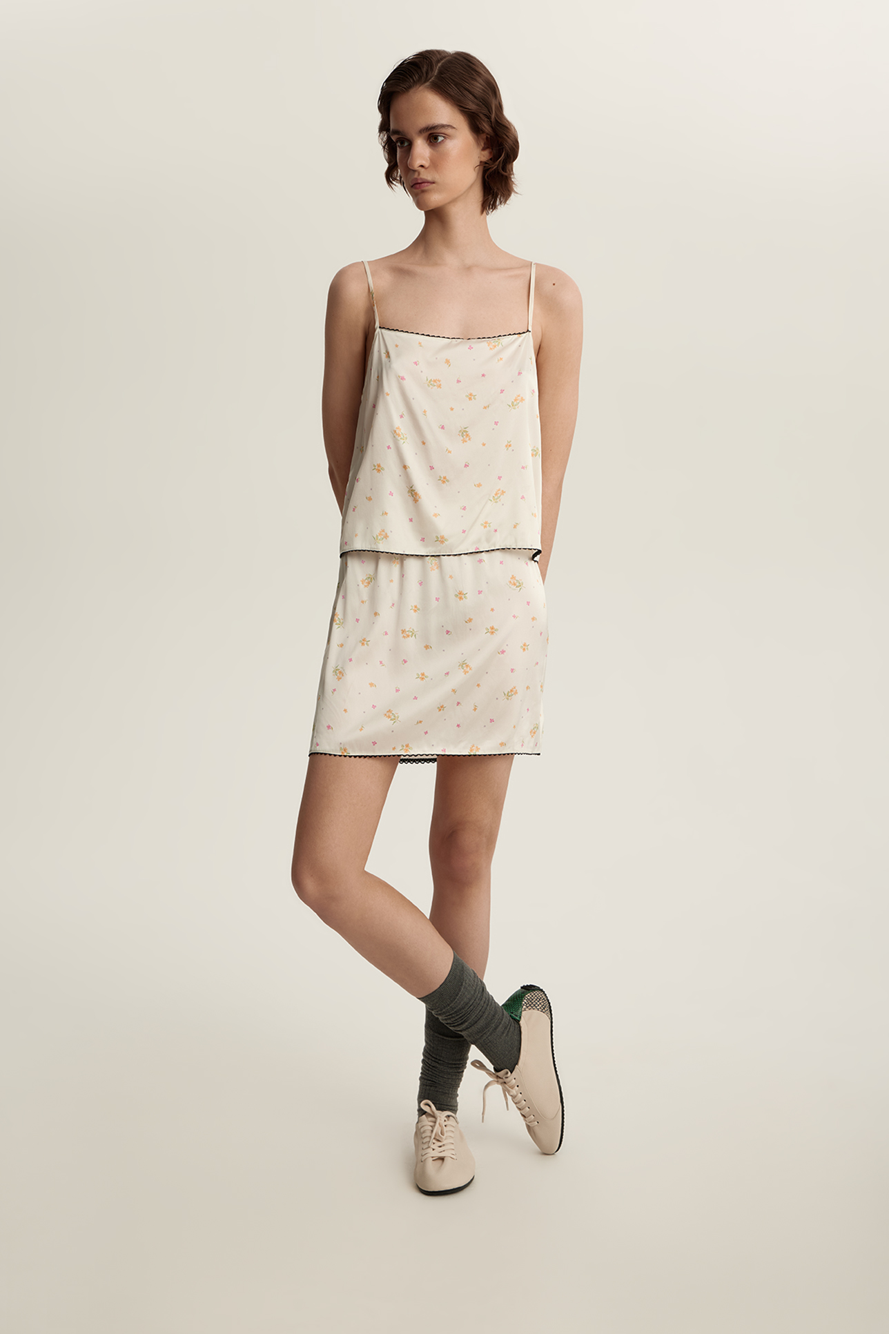 

Топ с цветочным принтом и кружевом, S