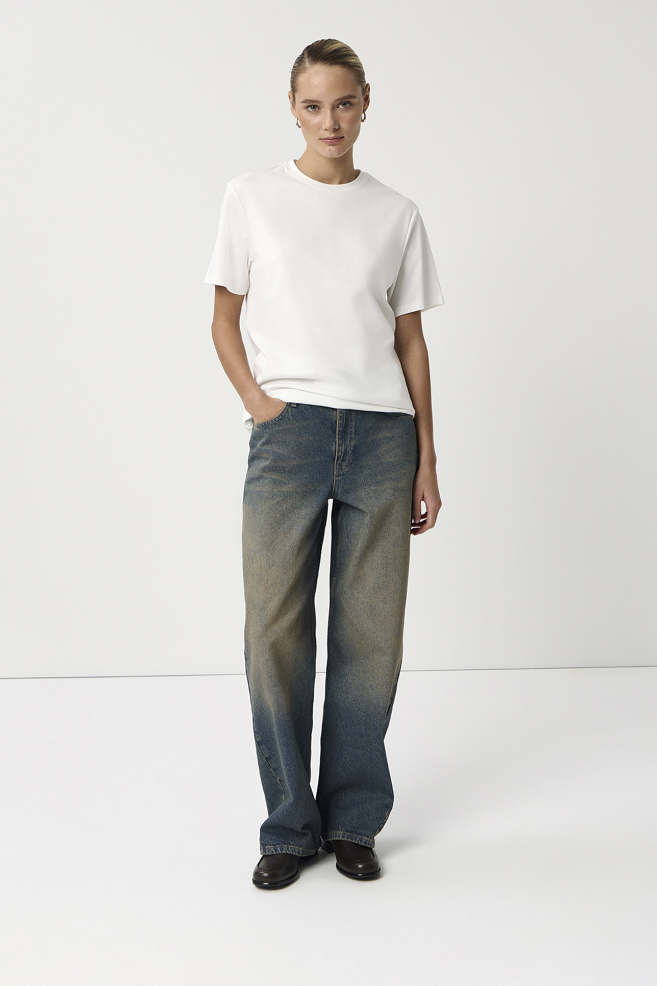 

Футболка relaxed vibe молочного цвета, XXS