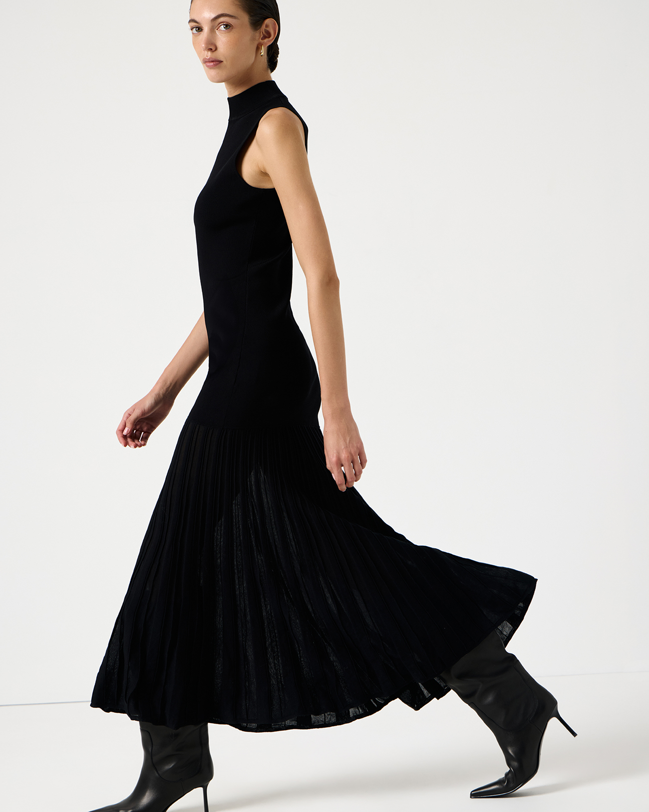 

Плиссированное вязаное платье черного цвета, XS