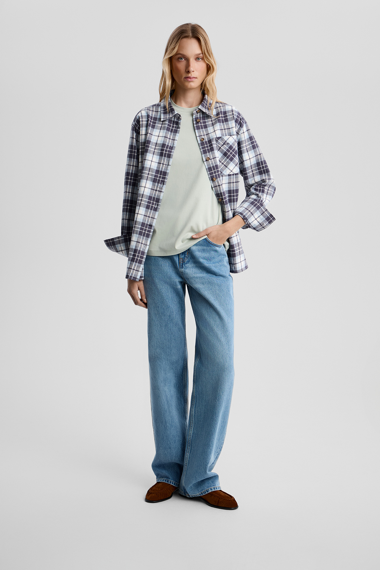 

Джинсы Straight Fit ST100 серо-голубого цвета, 26/32