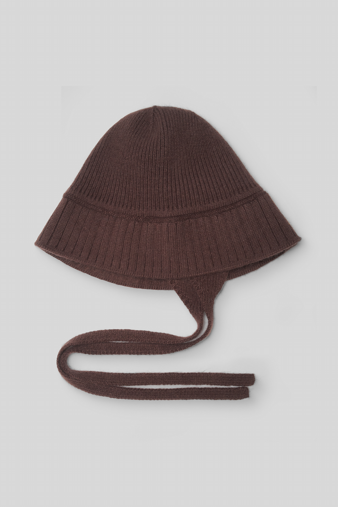 

Панама на завязках с шерстью енота шоколадного цвета, OS