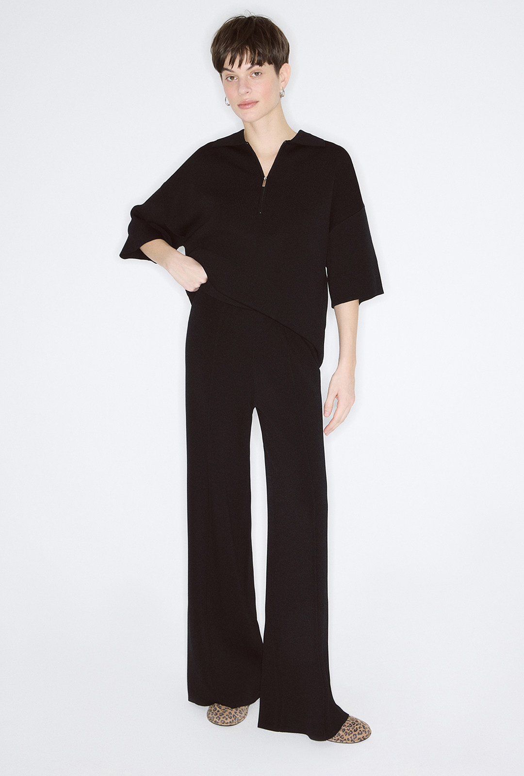 

Брюки прямые черного цвета, L