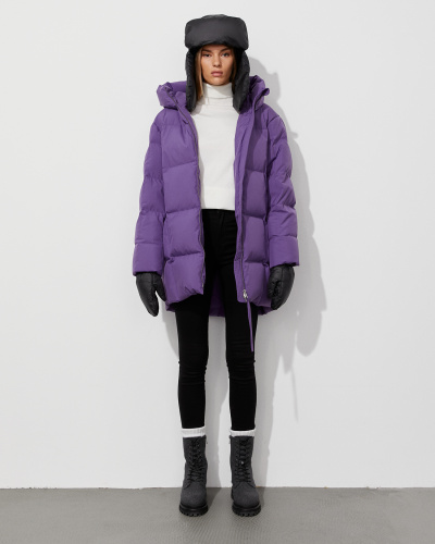 Куртка-пуховик с капюшоном фиолетового цвета